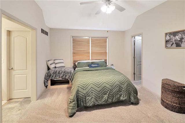 11512 E 207th Street, Peculiar, MO 64078