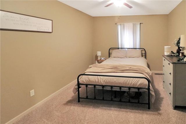 11512 E 207th Street, Peculiar, MO 64078