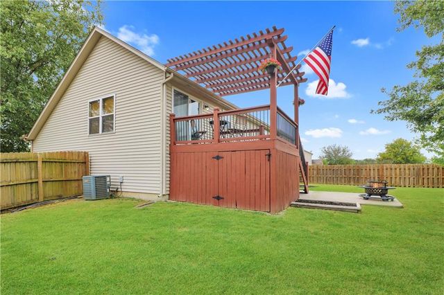 11512 E 207th Street, Peculiar, MO 64078