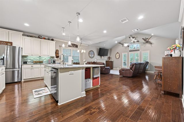 225 Skipper Jack, Montgomery, TX 77316