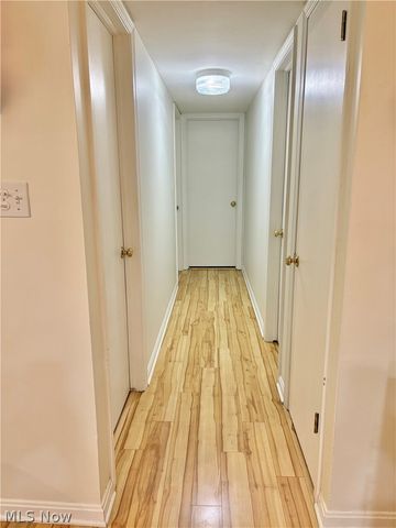 6910 Carriage Hill Drive 103, Brecksville, OH 44141