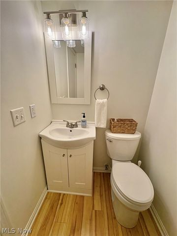 6910 Carriage Hill Drive 103, Brecksville, OH 44141