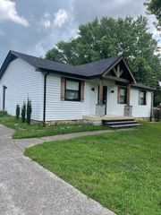 702 Stoval Dr, White House, TN 37188