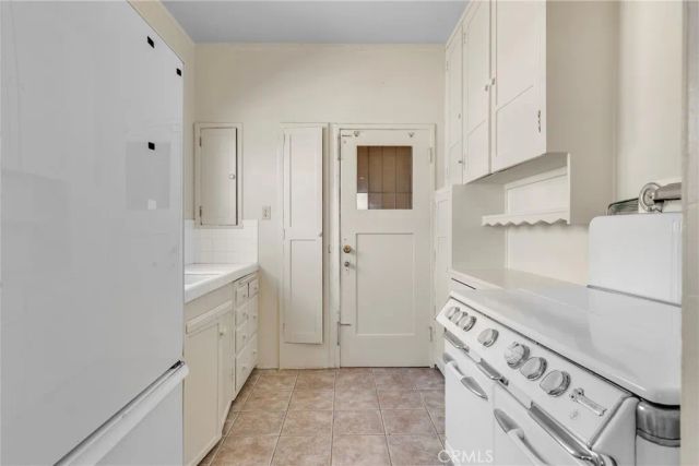 4261 Leimert Boulevard, Los Angeles, CA 90008