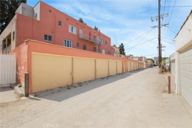 4261 Leimert Boulevard, Los Angeles, CA 90008