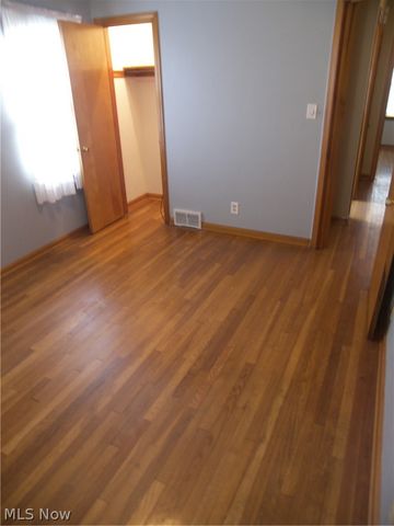 19070 Meredith Avenue, Euclid, OH 44119