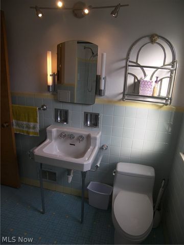 19070 Meredith Avenue, Euclid, OH 44119