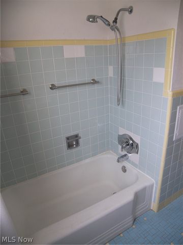 19070 Meredith Avenue, Euclid, OH 44119