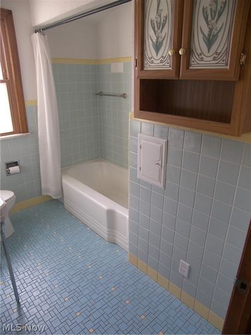 19070 Meredith Avenue, Euclid, OH 44119