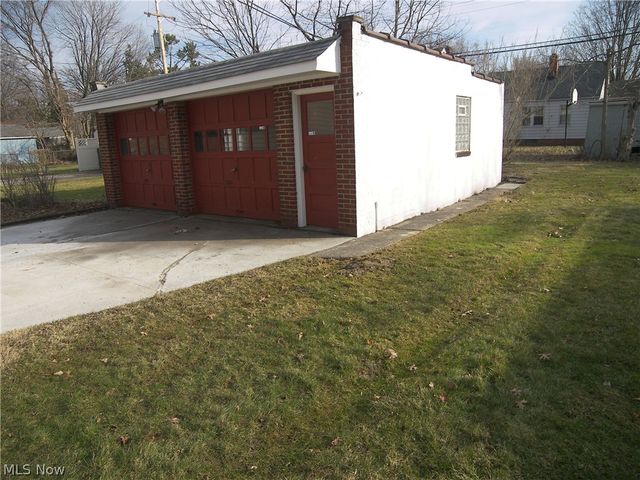 19070 Meredith Avenue, Euclid, OH 44119