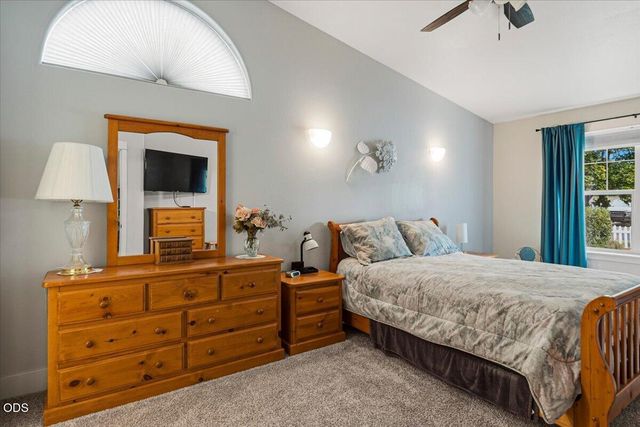 2415 NW 13th Street, Redmond, OR 97756