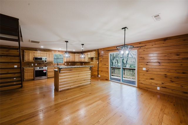 1010 Ashley Lane, Pea Ridge, AR 72751