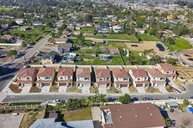 793 Michael Ct, Vista, CA 92081