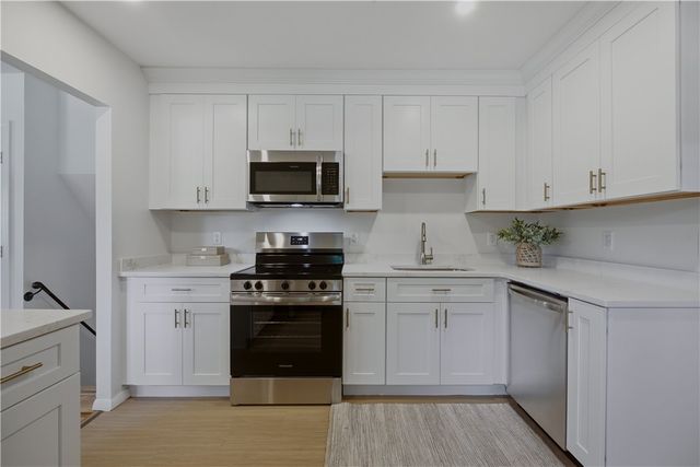 117 Canonchet Drive, Portsmouth, RI 02871