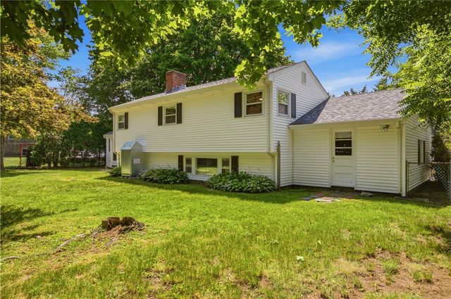117 Canonchet Drive, Portsmouth, RI 02871