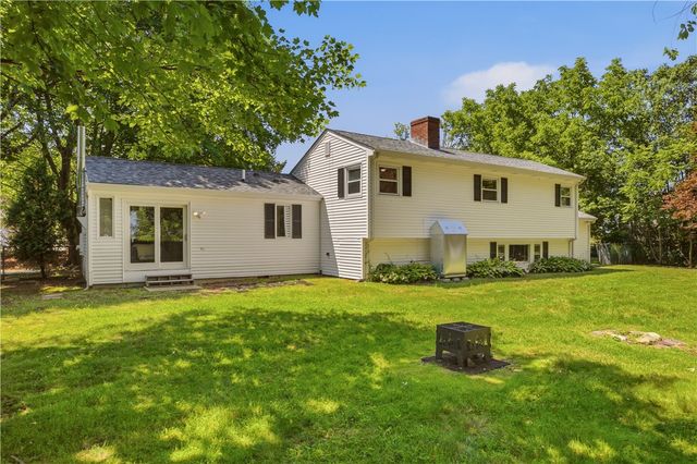 117 Canonchet Drive, Portsmouth, RI 02871