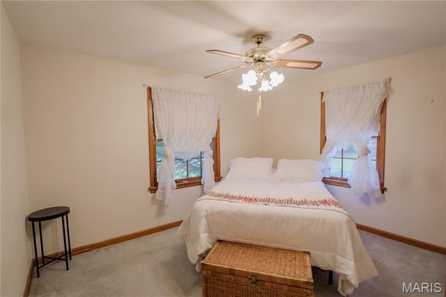 10441 Ewell Drive, St Louis, MO 63137