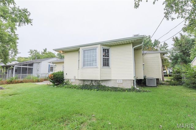 10441 Ewell Drive, St Louis, MO 63137