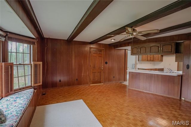 10441 Ewell Drive, St Louis, MO 63137