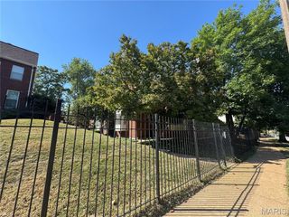 2622 Park Avenue A, St Louis, MO 63104