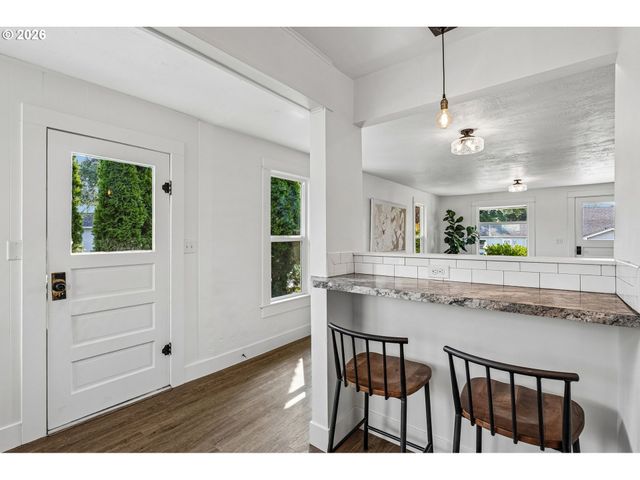 354 Ne 4TH Ave, Canby, OR 97013