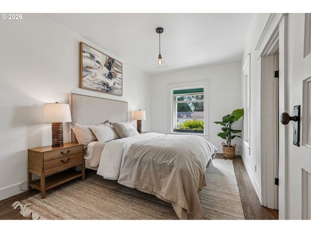 354 Ne 4TH Ave, Canby, OR 97013