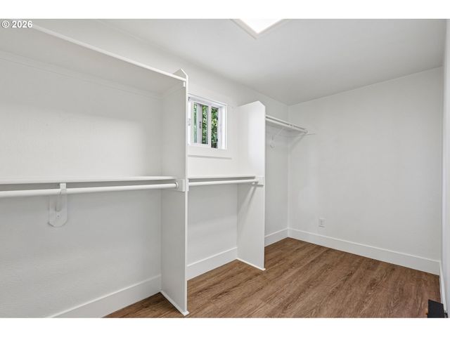 354 Ne 4TH Ave, Canby, OR 97013