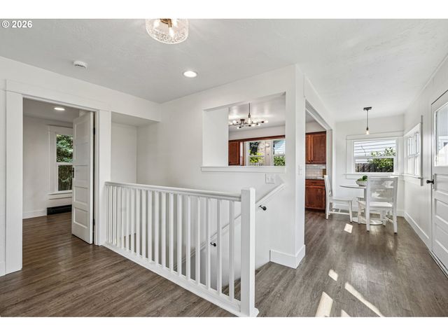 354 Ne 4TH Ave, Canby, OR 97013