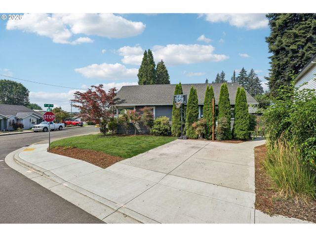 354 Ne 4TH Ave, Canby, OR 97013