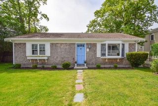 39 Grafton Street, Newport, RI 02840