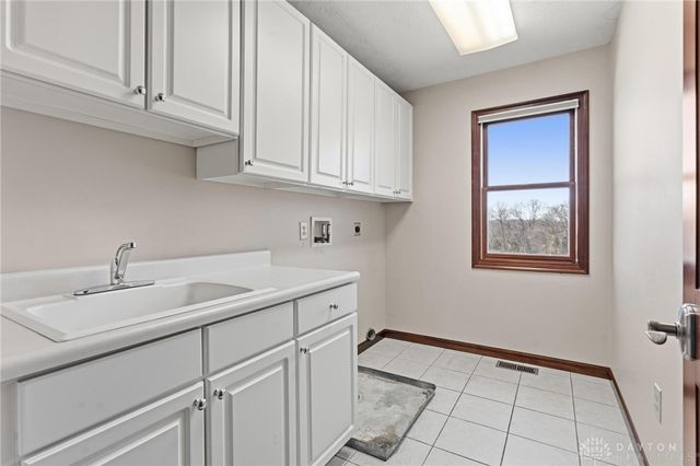 1778 Ash Meadow Court, Beavercreek, OH 45385