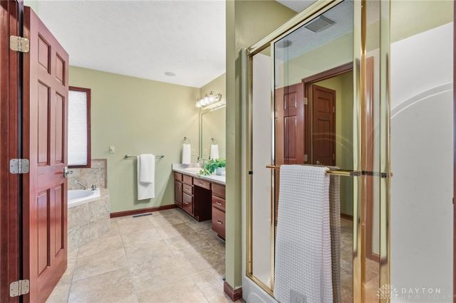 1778 Ash Meadow Court, Beavercreek, OH 45385