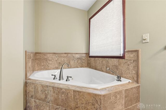 1778 Ash Meadow Court, Beavercreek, OH 45385