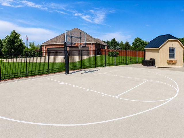 1778 Ash Meadow Court, Beavercreek, OH 45385