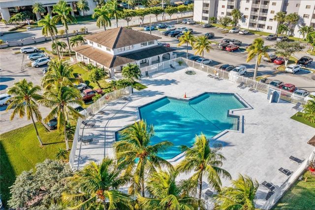 8145 NW 7th Street 208, Miami, FL 33126