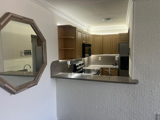 8145 NW 7th Street 208, Miami, FL 33126