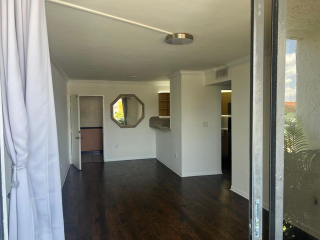 8145 NW 7th Street 208, Miami, FL 33126