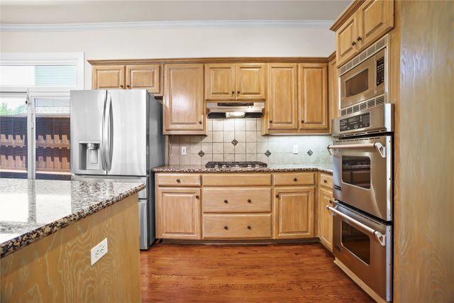 1807 Meadowcove Drive, Richardson, TX 75081