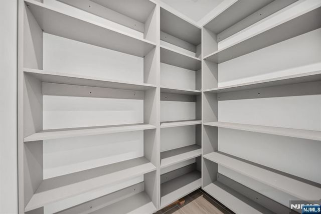 23-17 Berkshire Road, Fair Lawn, NJ 07410