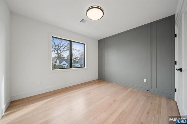 23-17 Berkshire Road, Fair Lawn, NJ 07410