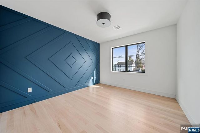 23-17 Berkshire Road, Fair Lawn, NJ 07410