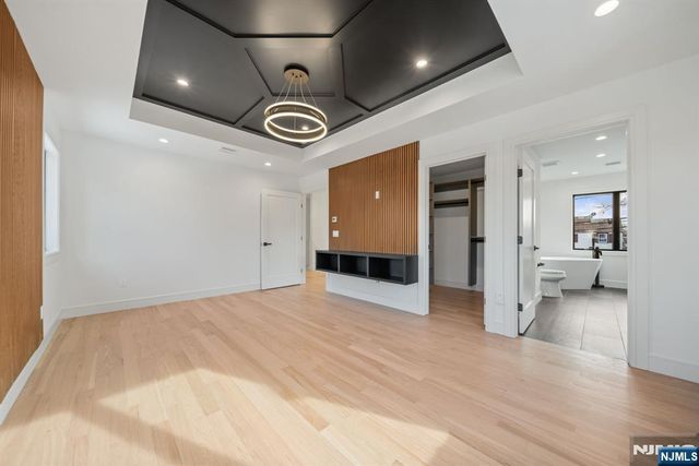 23-17 Berkshire Road, Fair Lawn, NJ 07410