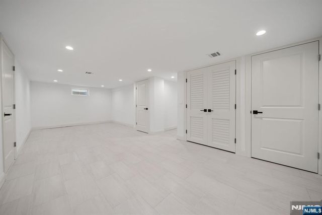 23-17 Berkshire Road, Fair Lawn, NJ 07410