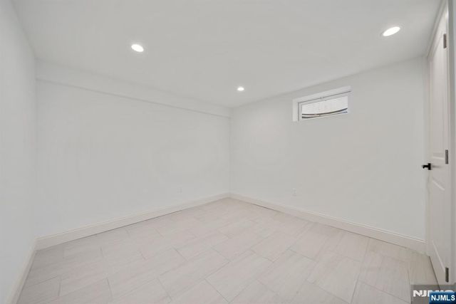 23-17 Berkshire Road, Fair Lawn, NJ 07410