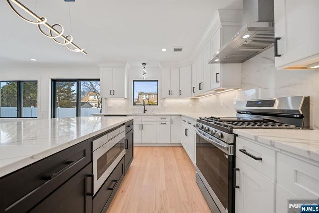 23-17 Berkshire Road, Fair Lawn, NJ 07410