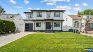 23-17 Berkshire Road, Fair Lawn, NJ 07410