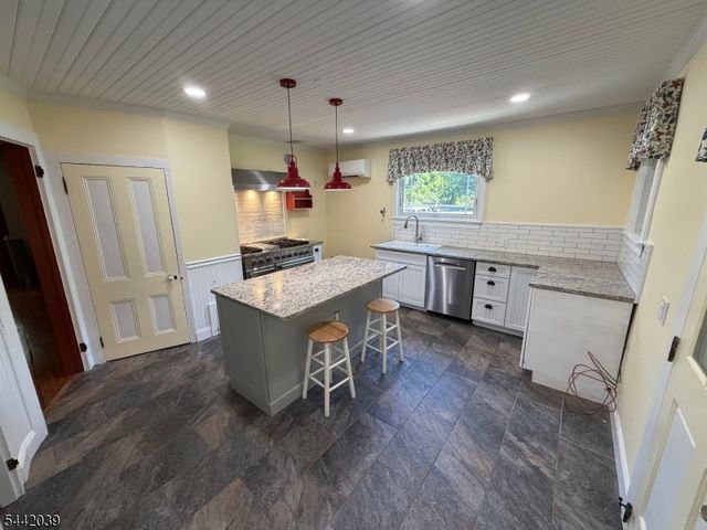 689 Bartley Rd, Mount Olive Twp., NJ 07930