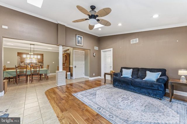 332 GORDON RD, Robbinsville, NJ 08691