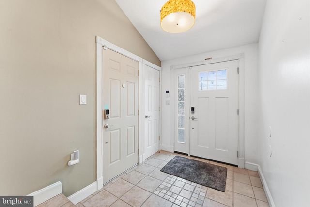 332 GORDON RD, Robbinsville, NJ 08691