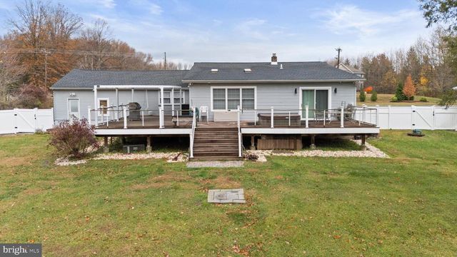 332 GORDON RD, Robbinsville, NJ 08691